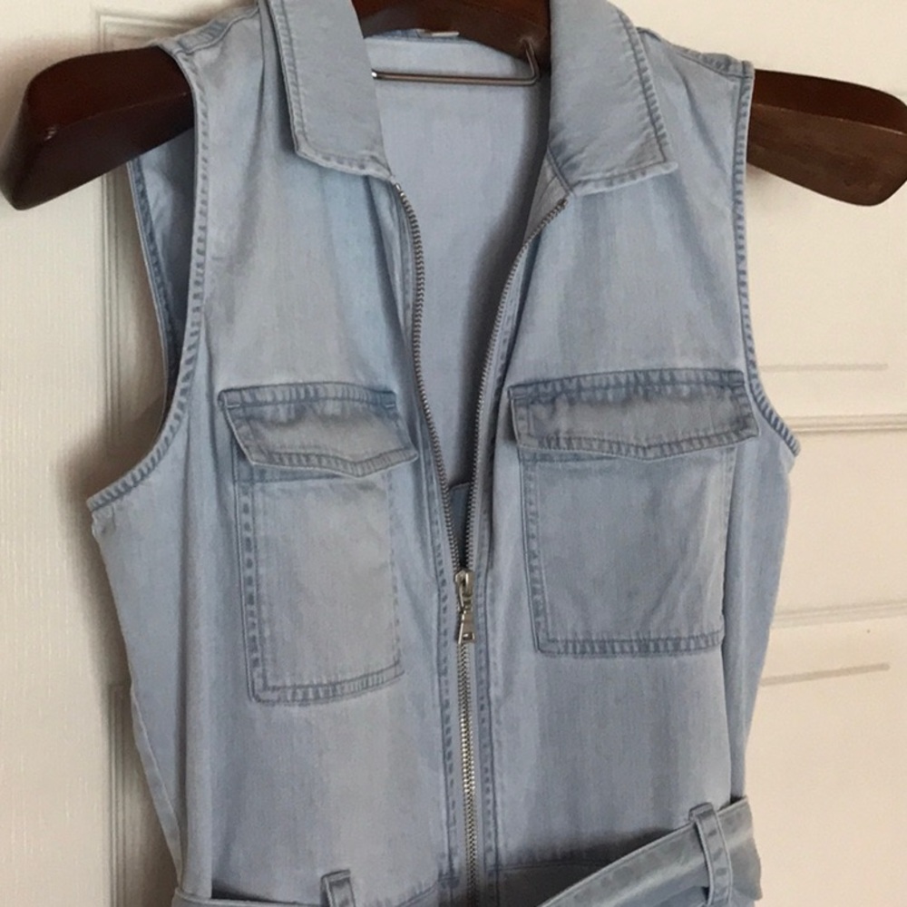Pristine excellent Cloth and Stone Anthro denim zip jumpsuit sleeveless - Picture 4 of 9